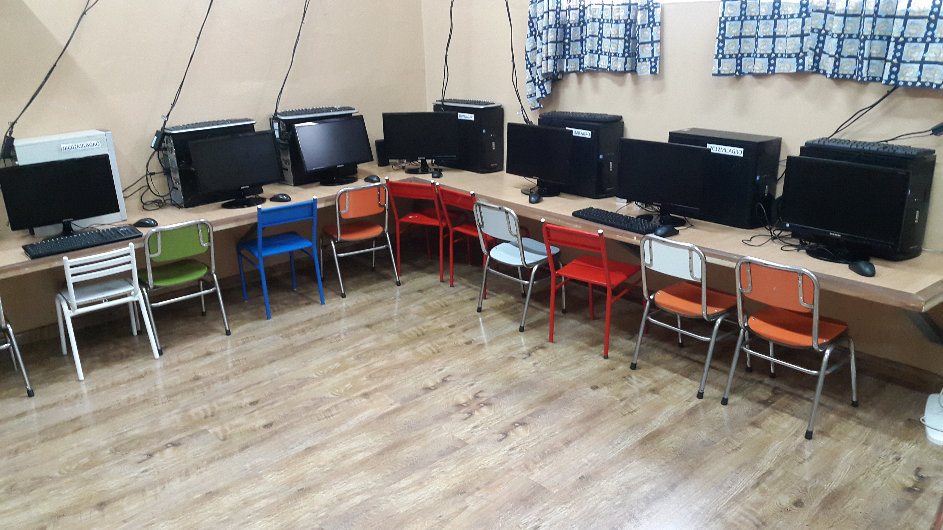 SALA DE COMPUTACIÓN baño2